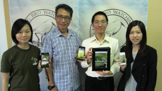 From left: YEUNG Lee Ki (HKBWS), LAU Wai Man (Chairman, HKBWS), Dr. YIP Chi Lap (HKU Department of Computer Science), Dr. WONG Ka Yan (HKU Department of Computer Science)