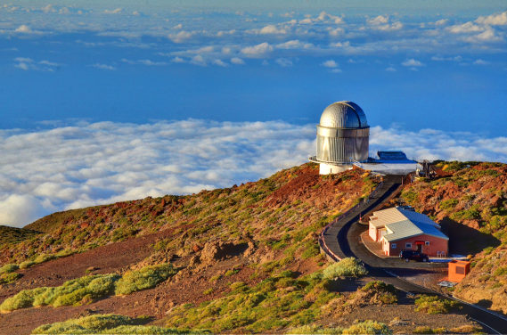 自2014年起，方玄博士便利用西班牙安達盧西亞天體物理學研究所的旗艦設備北歐光學望遠鏡，對行星狀星雲HuBi 1進行高質量觀測。
