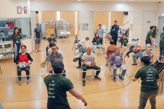 “HKU Cares” holds a community sports day at the Caritas Mok Cheung Sui Kan Community Centre.  