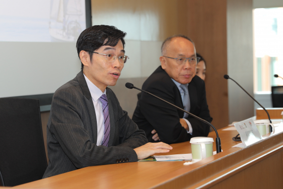 生命熱線高級執行總監吳志崑先生指出該會熱線服務使用量呈上升趨勢。他強調，男性可能更傾向使用匿名熱線服務，因身份保密能讓他們在尋求支援時感到更自在。