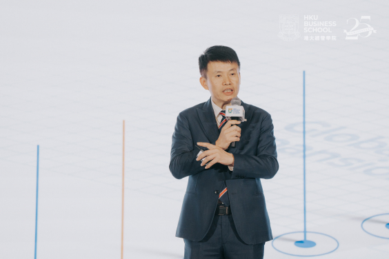 Professor Hongbin Cai, Dean of HKU Business School and Chair of Economics, shared the School's vision and 3D strategies at the 25th Anniversary Gala Dinner.