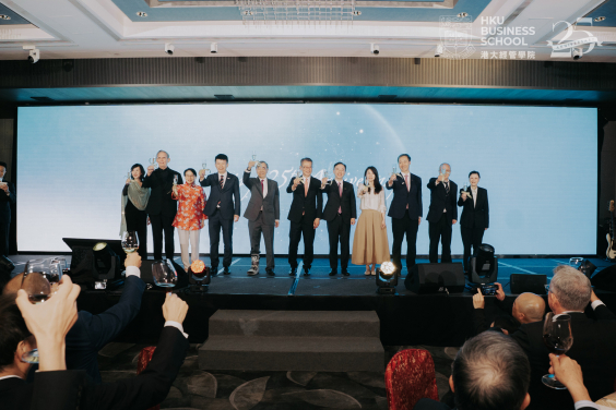 From left to right: Ms. Isabella WONG, Associate Vice-President (China Affairs), HKU; Prof. Jay SEIGEL, Vice-President and Pro-Vice-Chancellor (Teaching and Learning), HKU; Mrs. Cherry Kit-ching TSE LING, Executive Vice-President (Administration and Finance), HKU; Prof. Hongbin CAI, Dean and Chair of Economics of HKU Business School; Prof. Y.C. Richard WONG, Provost and Deputy Vice-Chancellor, Philip Wong & Kennedy Wong Professor in Political Economy, HKU; Mr. Paul CHAN Mo-po, Financial Secretary of the HKSAR Government; Prof. Xiang ZHANG, President and Vice-Chancellor, HKU; Ms. GUO Jingjing, Olympic Diving Champion; Prof. Chen LIN, Interim Vice-President and Pro-Vice-Chancellor (Business) and Stelux Professor in Finance, HKU; Prof. Yang WANG, Vice-President and Pro-Vice-Chancellor (Institutional Advancement) and Chair Professor, HKU; and Prof. Vivian Wing-Wah YAM, Philip Wong & Wilson Wong Professor in Chemistry and Energy, HKU.